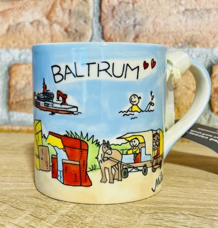 Handbemalter Keramik Kinderbecher Mila Baltrum mit maritimer Strandszene und Baltrum-Schriftzug