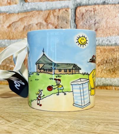 Preview: Handbemalter Keramik Kinderbecher Mila Baltrum mit baltrumer Gebäude und Baltrum-Schriftzug